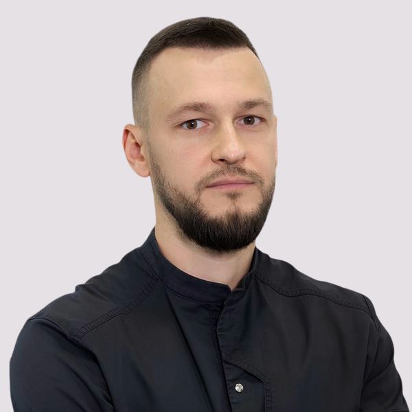 Романов Максим Олегович